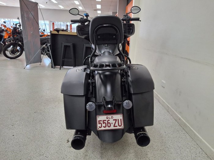 2023 INDIAN CHIEFTAIN DARK HORSE Black