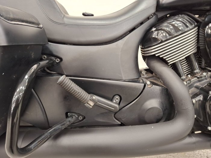 2023 INDIAN CHIEFTAIN DARK HORSE Black