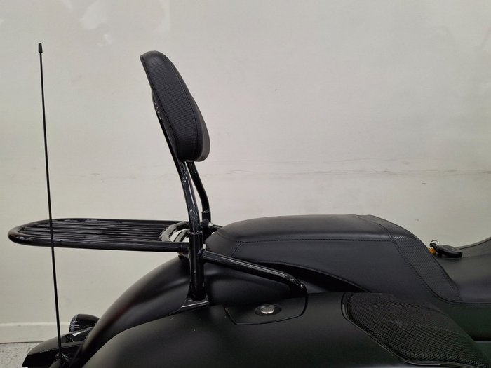 2023 INDIAN CHIEFTAIN DARK HORSE Black