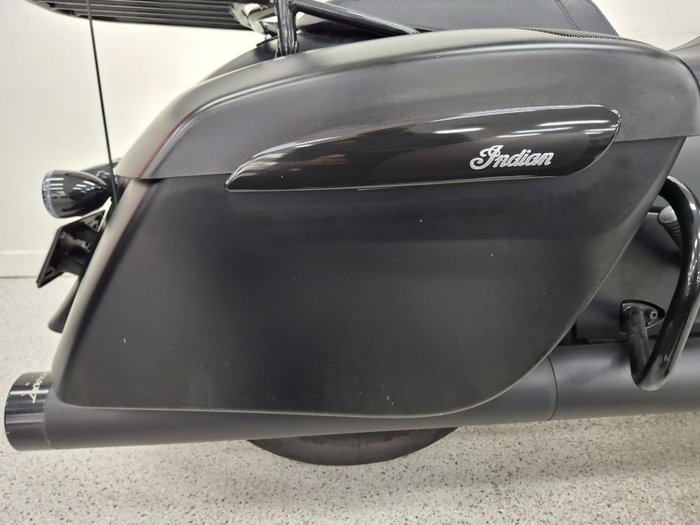 2023 INDIAN CHIEFTAIN DARK HORSE Black