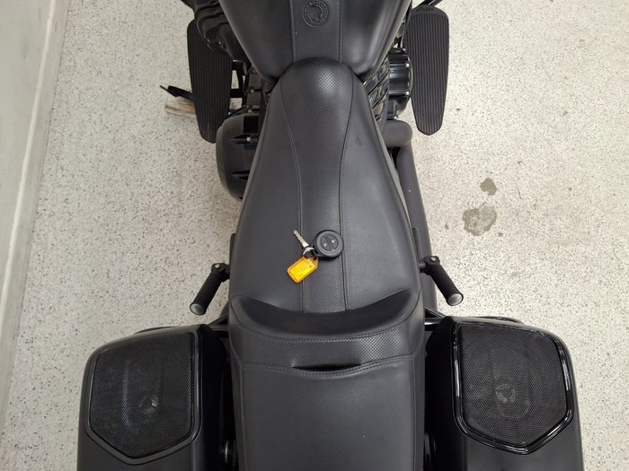 2023 INDIAN CHIEFTAIN DARK HORSE Black