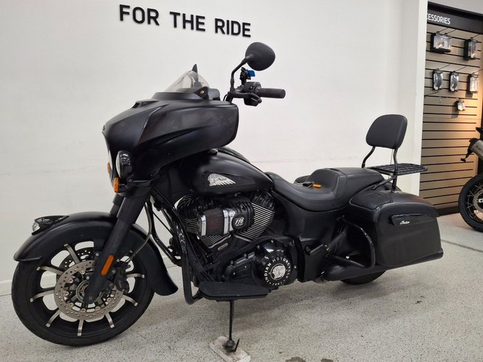 2023 INDIAN CHIEFTAIN DARK HORSE Black