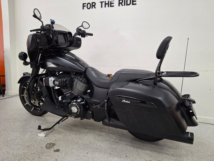 2023 INDIAN CHIEFTAIN DARK HORSE Black