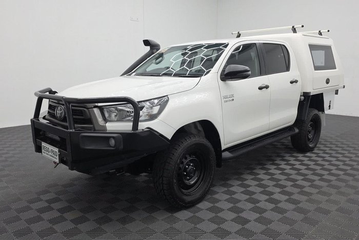 2022 Toyota Hilux SR