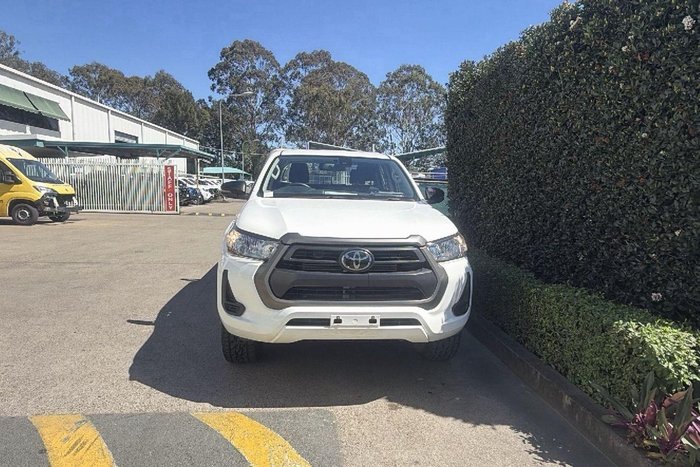 2022 Toyota Hilux SR