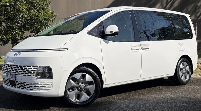 2022 Hyundai STARIA Elite