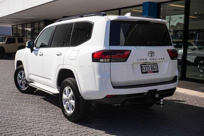 2025 Toyota Landcruiser GXL