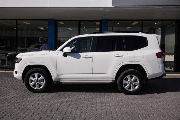 2025 Toyota Landcruiser GXL