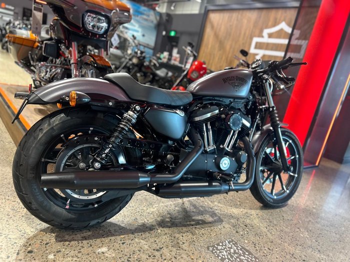 2016 Harley-Davidson Iron 883 (XL883N)