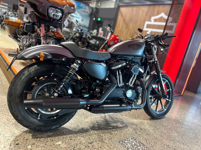 2016 Harley-Davidson Iron 883 (XL883N)