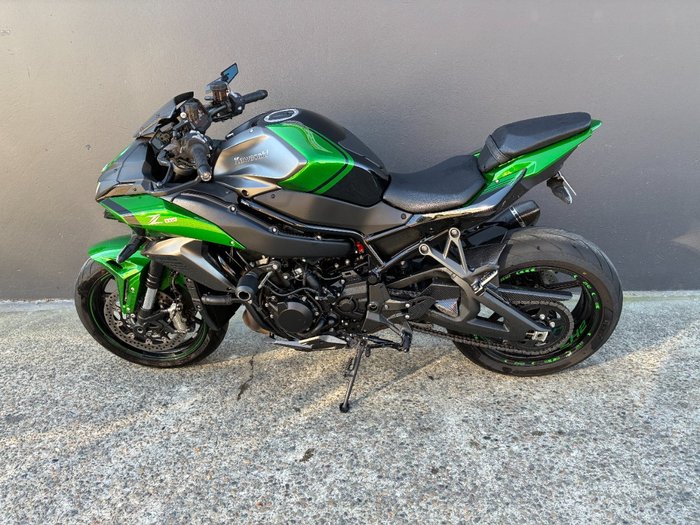2024 Kawasaki Z H2 (ZR1000K) GREEN