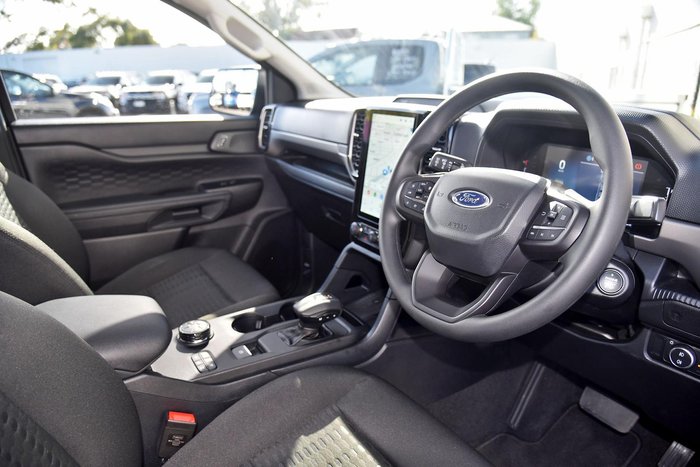 2025 Ford Everest Ambiente