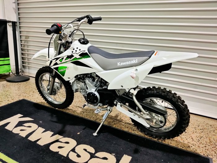 2027 KAWASAKI KLX110R MINI BIKE WHITE