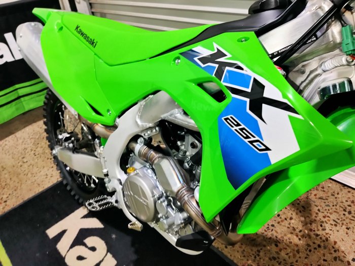 2026 KAWASAKI KX250 (KX250A) MOTOCROSS GREEN