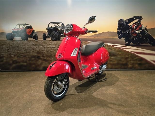 2025 Vespa GTS Super 150