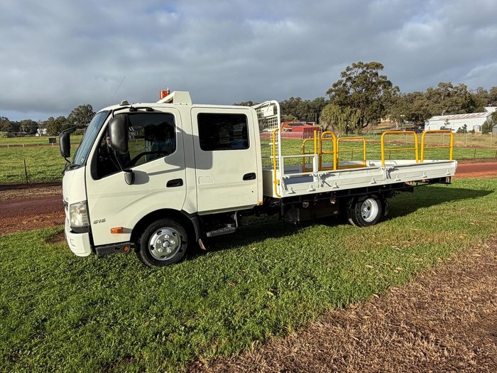 2019 Hino 300 - 616 Crew Cab