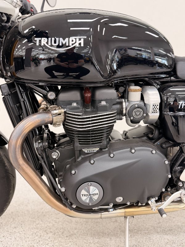 2022 Triumph THRUXTON RS Black