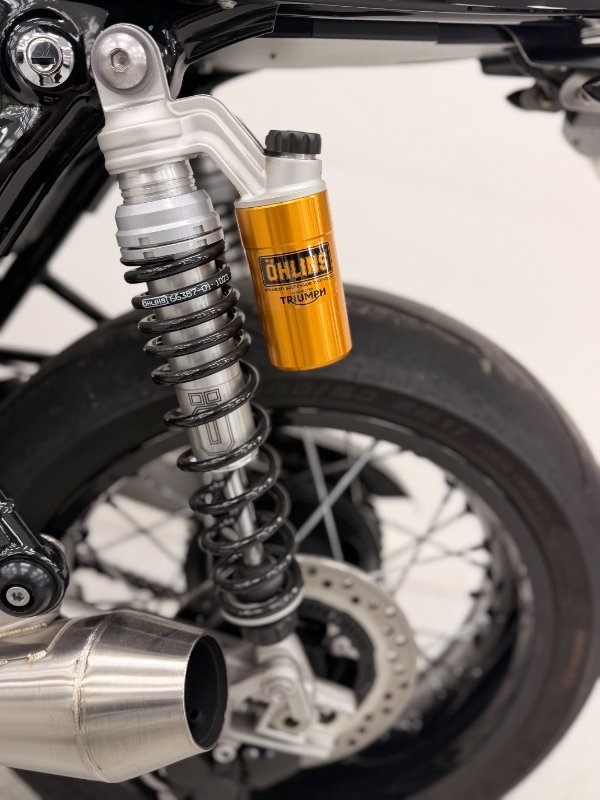 2022 Triumph THRUXTON RS Black