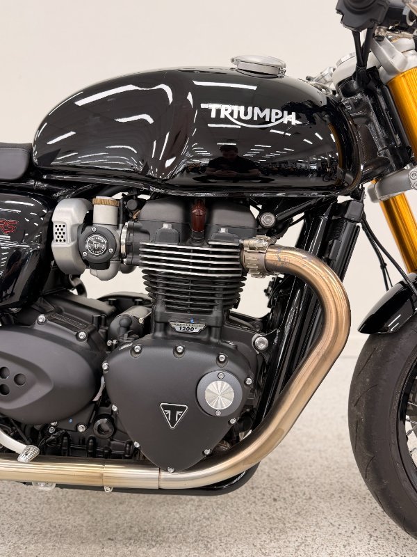2022 Triumph THRUXTON RS Black