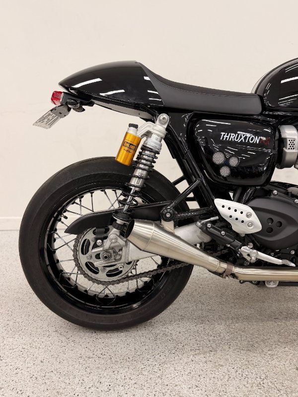 2022 Triumph THRUXTON RS Black