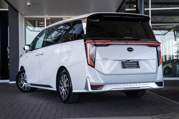 2026 GAC M8 PHEV Luxury