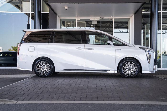 2026 GAC M8 PHEV Luxury