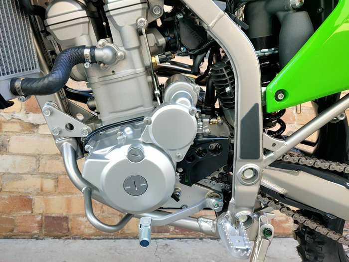 2027 KAWASAKI KLX300R ENDURO GREEN