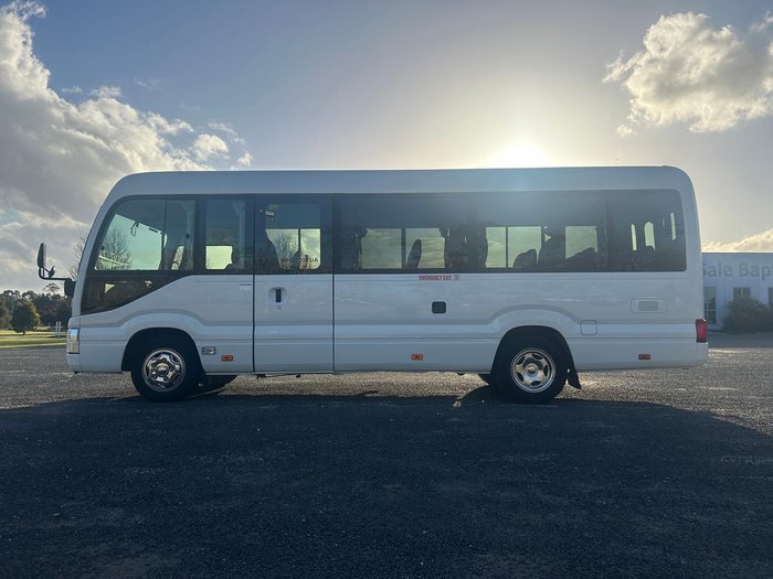 2022 Toyota Coaster Deluxe