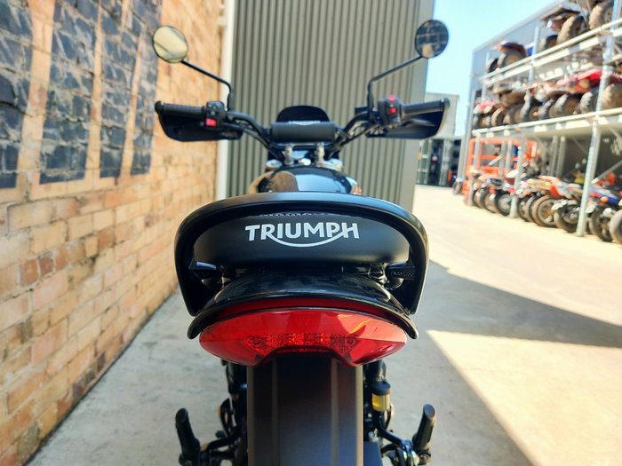 2026 TRIUMPH SCRAMBLER 400 XC DUAL PURPOSE GREY