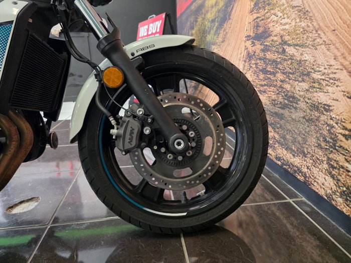 2021 Kawasaki VULCAN S (EN650D LAMS) WHITE