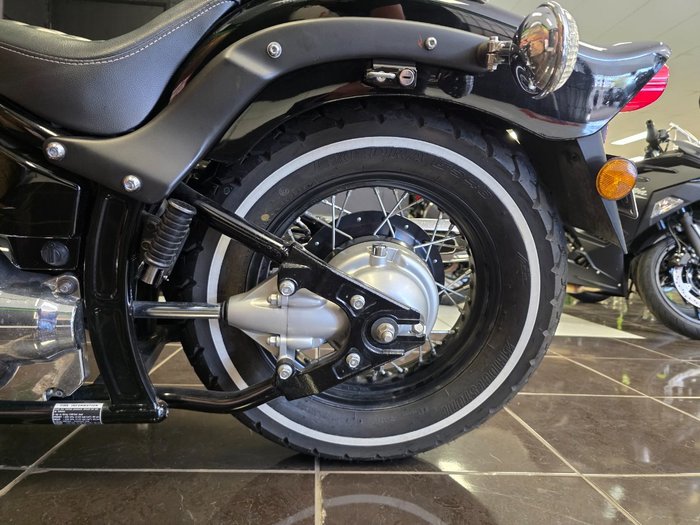 2018 Yamaha XVS650 V-STAR CUSTOM BLUE