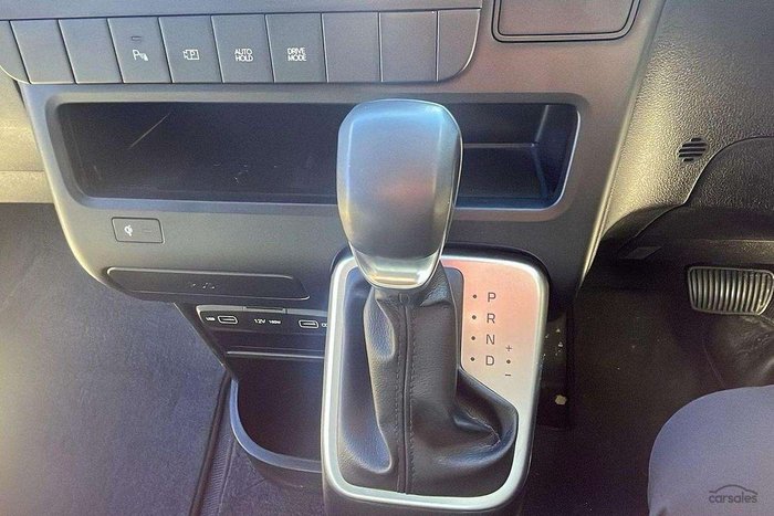 2022 Hyundai STARIA LOAD