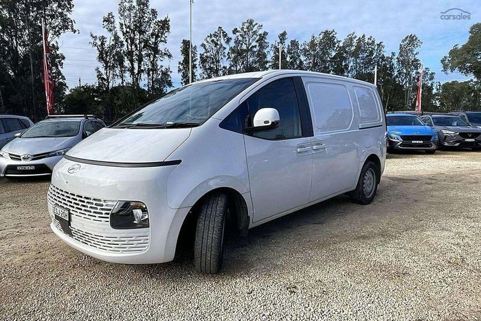 2022 Hyundai STARIA LOAD