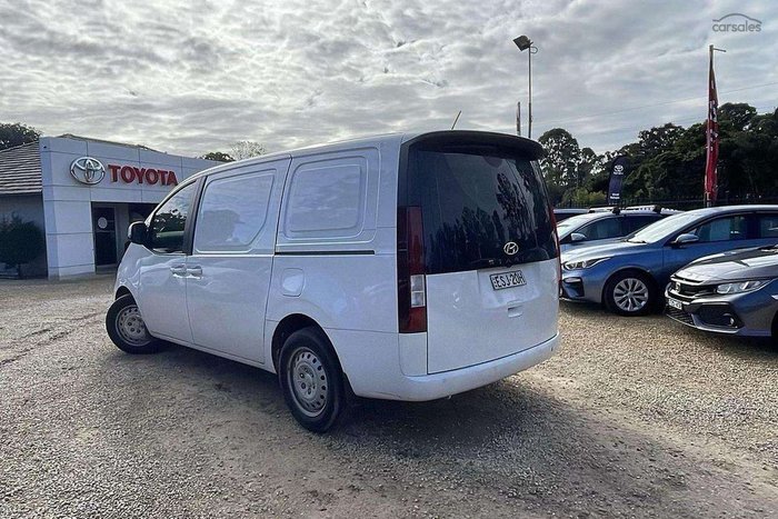 2022 Hyundai STARIA LOAD