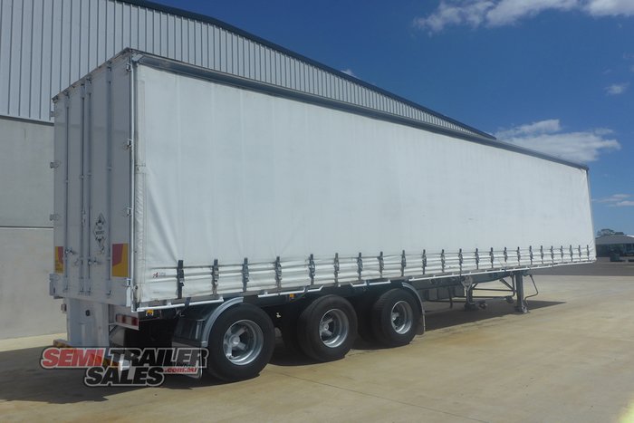 1995 Freighter 22 Pallet Curtainsider