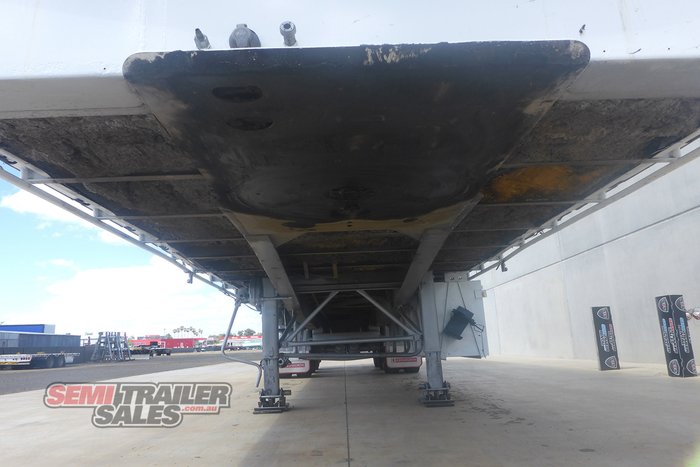 1995 Freighter 22 Pallet Curtainsider