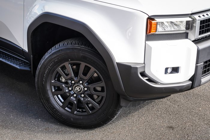 2025 Toyota PRADO