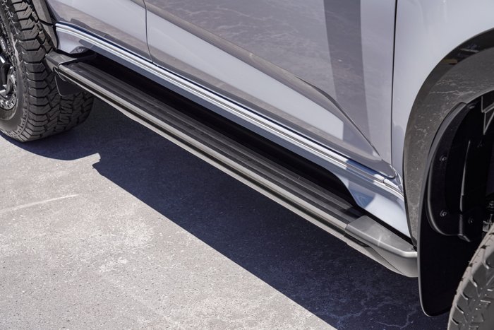 2025 Isuzu MU-X X-TERRAIN