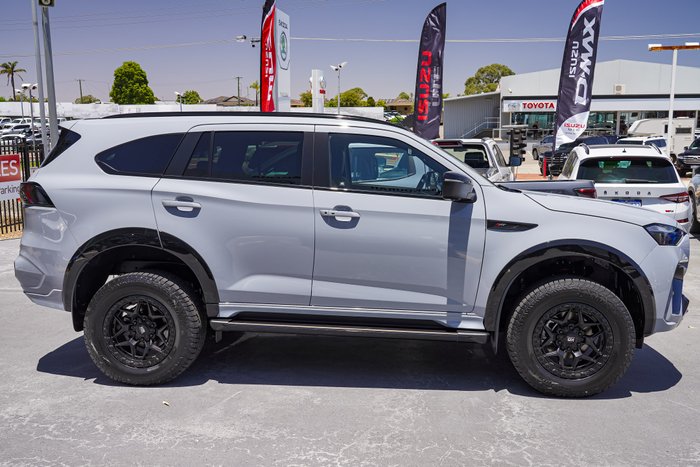 2025 Isuzu MU-X X-TERRAIN