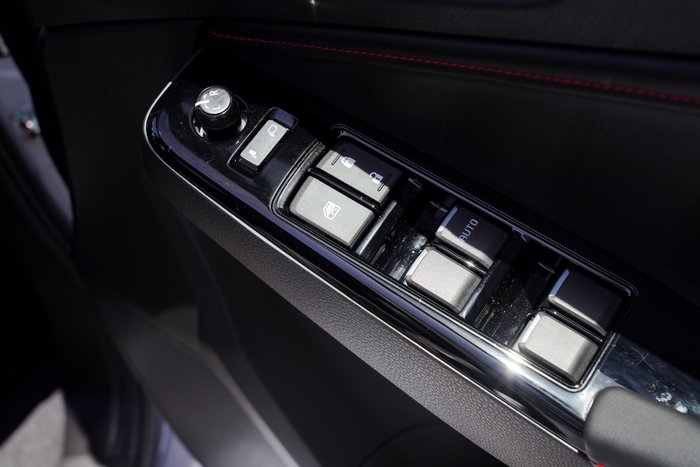 2025 Isuzu MU-X X-TERRAIN