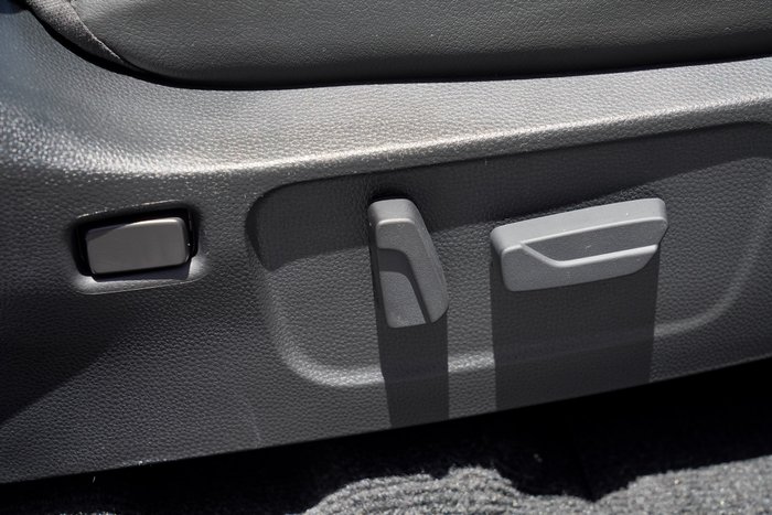 2025 Isuzu MU-X X-TERRAIN