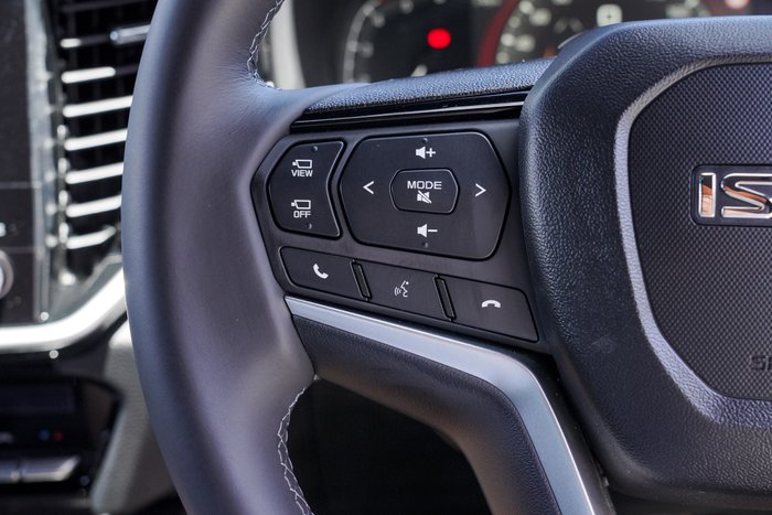 2025 Isuzu MU-X X-TERRAIN