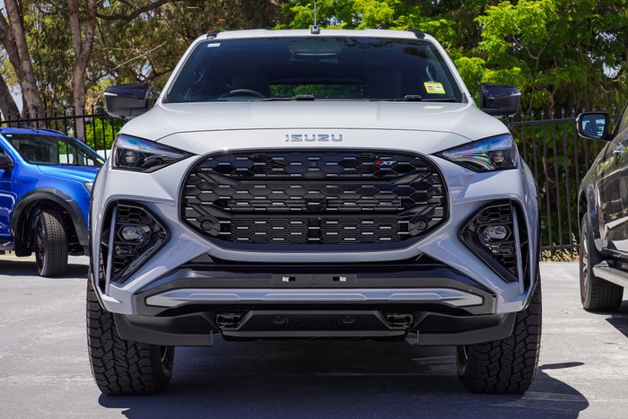 2025 Isuzu MU-X X-TERRAIN