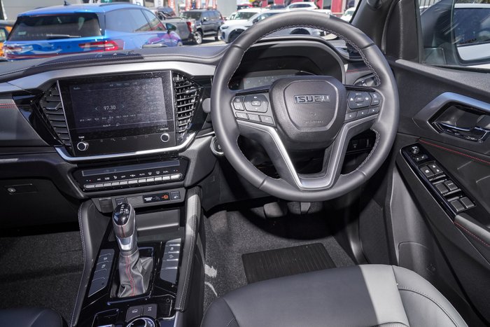 2025 Isuzu MU-X X-TERRAIN