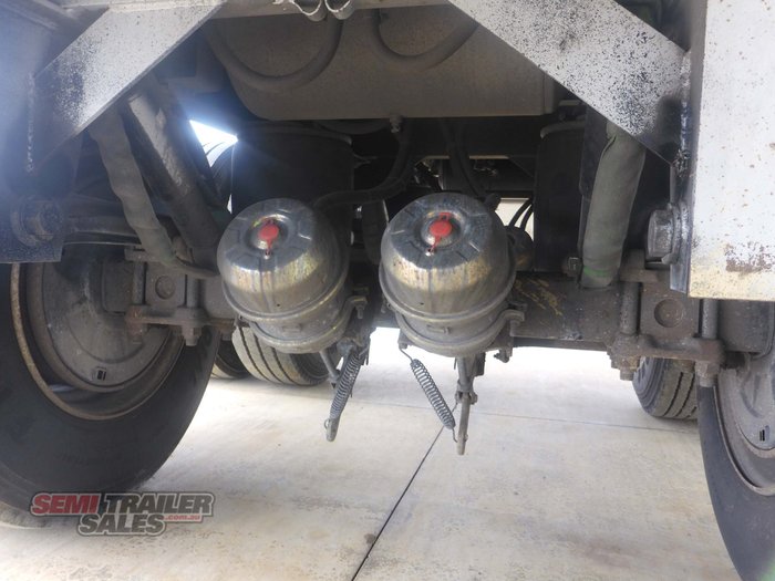 2005 Maxitrans Bogie Refrigerated Pantech