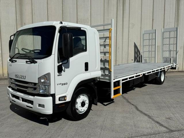 2017 Isuzu F Series