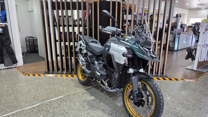 2026 BMW Motorrad R 1300 GS ADVENTURE GREEN