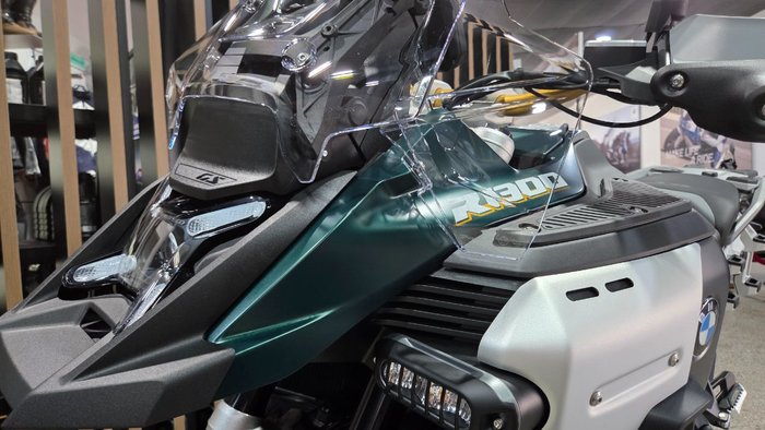 2026 BMW Motorrad R 1300 GS ADVENTURE GREEN