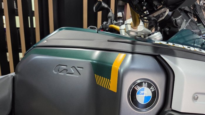 2026 BMW Motorrad R 1300 GS ADVENTURE GREEN