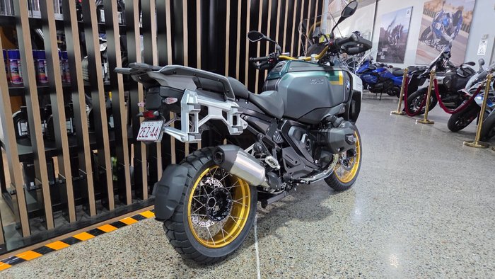 2026 BMW Motorrad R 1300 GS ADVENTURE GREEN